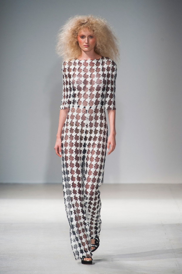 Gosia Baczyńska na Paris Fashion Week - pokaz wiosna-lato 2014