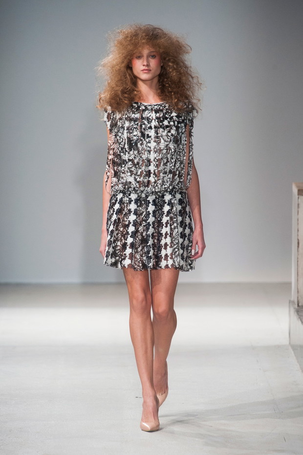 Gosia Baczyńska na Paris Fashion Week - pokaz wiosna-lato 2014