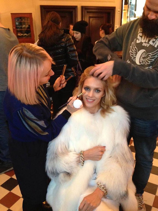 Anja Rubik w Vanity Fair Spain sesja + backstage