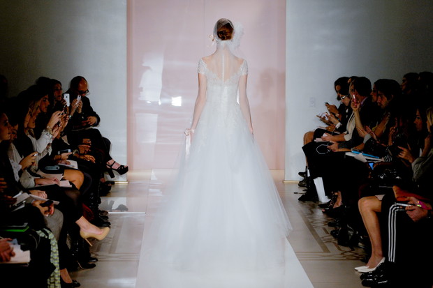 Suknie ślubne 2014: Reem Acra jesień 2014
