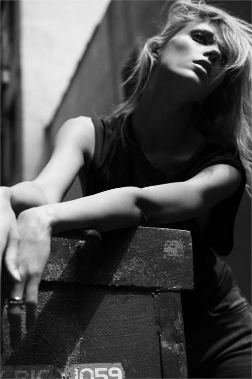 Anja Rubik dla BLK DNM