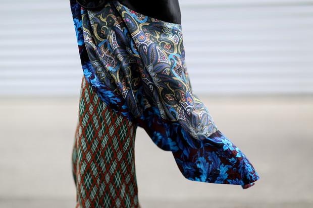Street fashion: buty i akcesoria gości na pokazach FW SS15