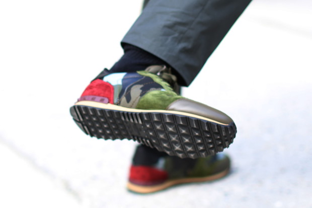 Street fashion: buty i akcesoria gości na pokazach FW SS15