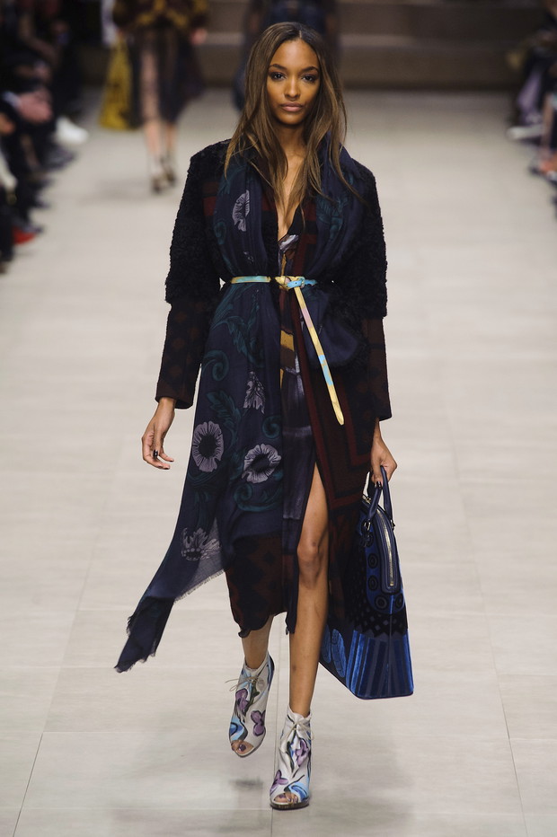 Szale oversize - trendy jesień-zima 2014/2015