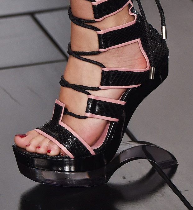 Gladiatorki - trendy wiosna-lato 2015