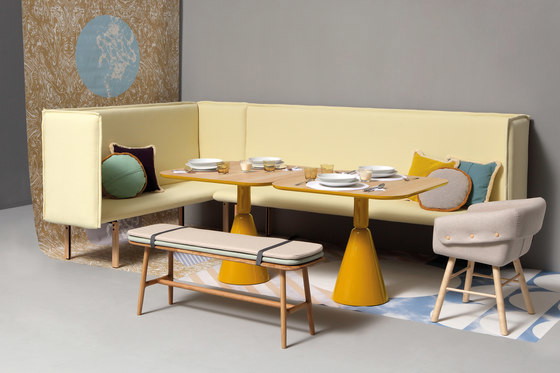 Żółta sofa - energia tkwi w kolorze