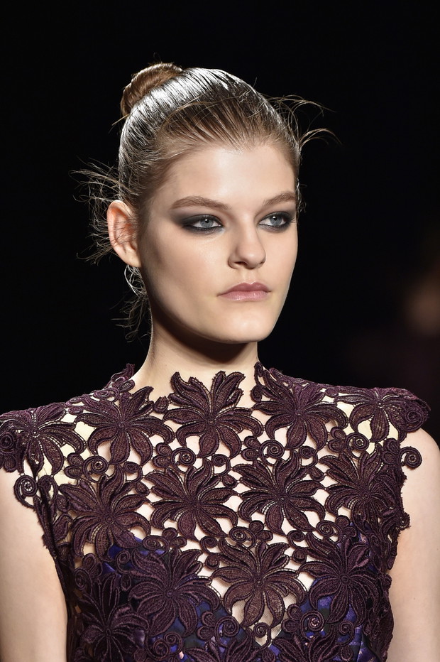 Look z wybiegu: Monique Lhuillier jesień-zima 2015/2016