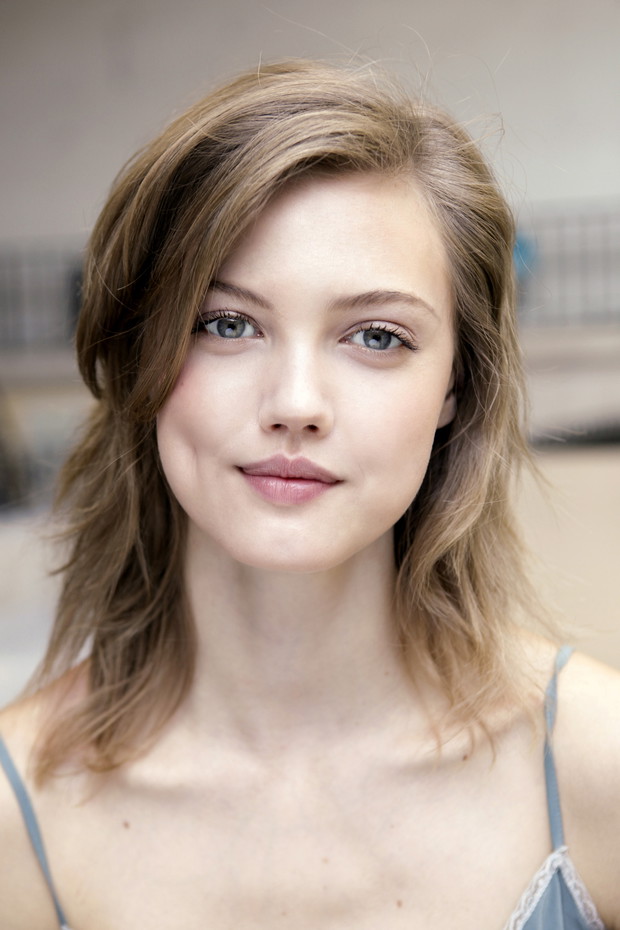 Strobing makeup - nowa wersja konturowania twarzy!