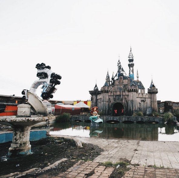 Banksy przedstawia: Dismaland