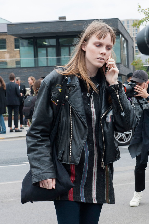 Street fashion: modelki off duty w Londynie