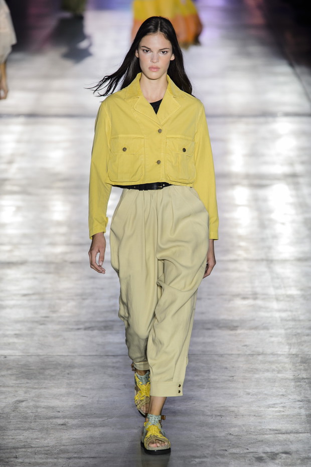 Pokaz Alberta Ferretti SS19