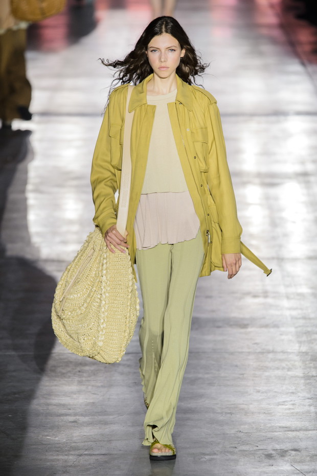 Pokaz Alberta Ferretti SS19