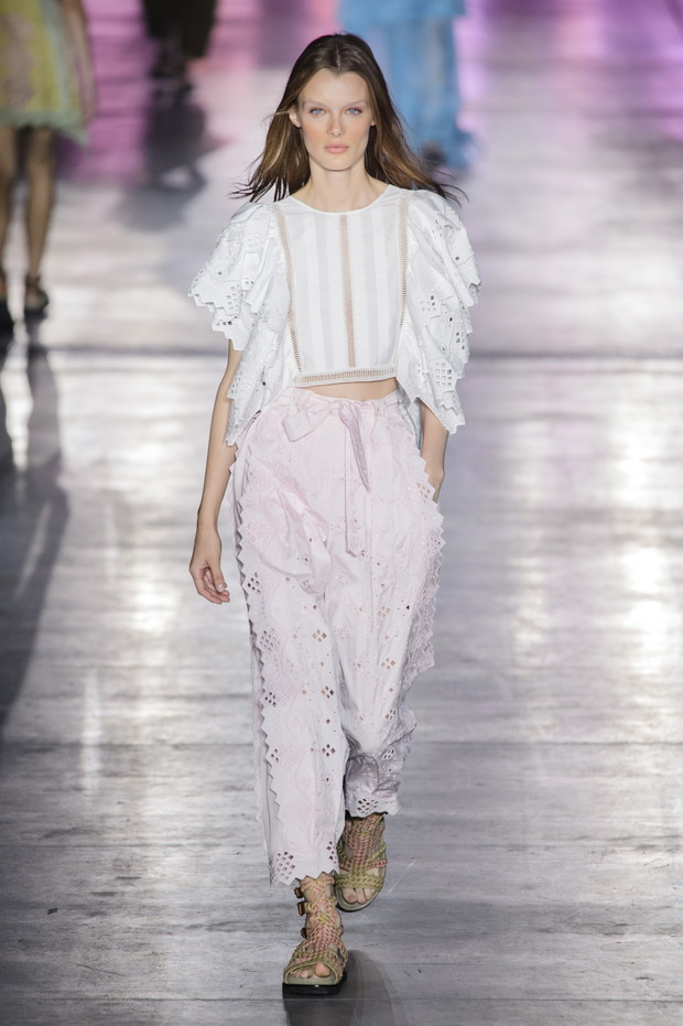 Pokaz Alberta Ferretti SS19