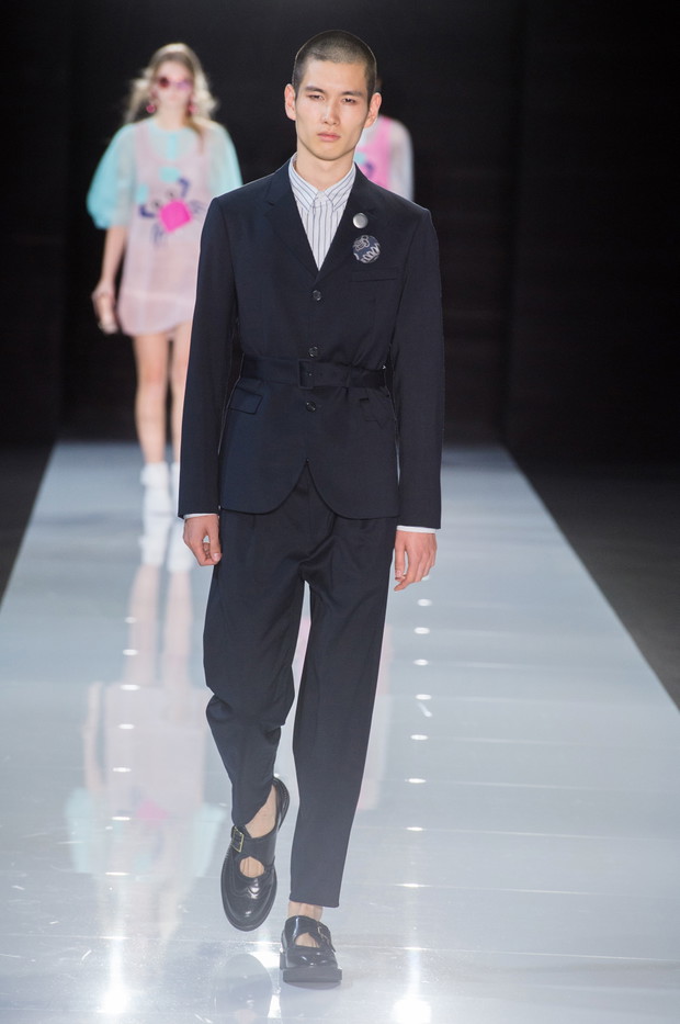 Pokaz Emporio Armani SS18