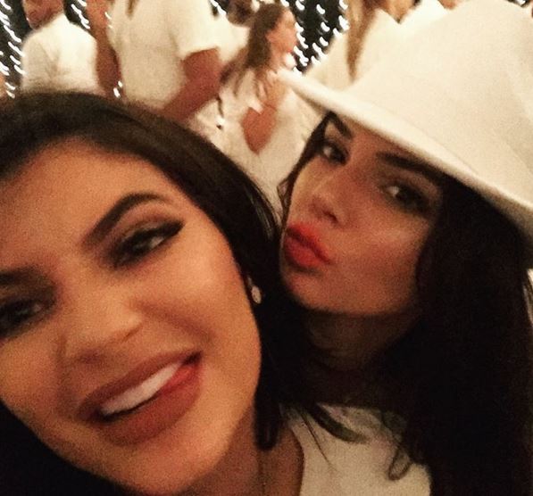 #Sylwester w stylu gwiazd i modelek, fot. @kendalljenner