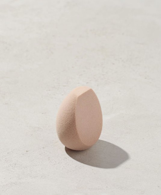 Fenty Beauty by Rihanna, Precision Makeup Sponge 100, 59 zł