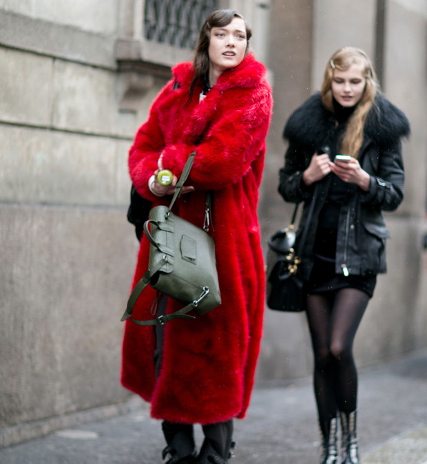 Street fashion: modelki off duty na Milan Fashion Week j-z 2016/2017