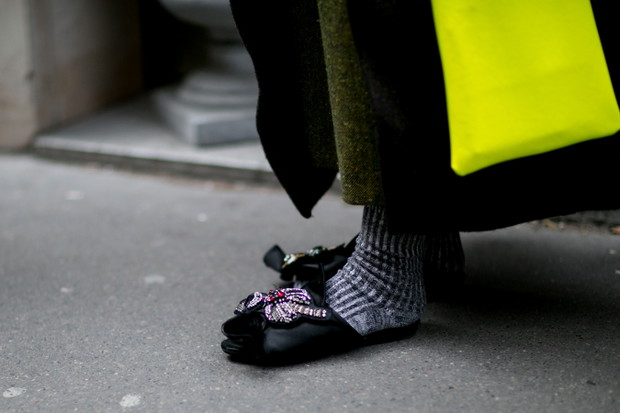 Street fashion: buty i akcesoria gości na FW jesień-zima 2016/2017