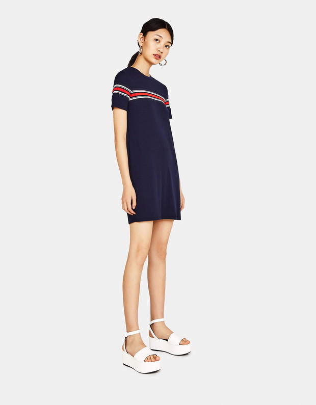 Tania sukienka Bershka