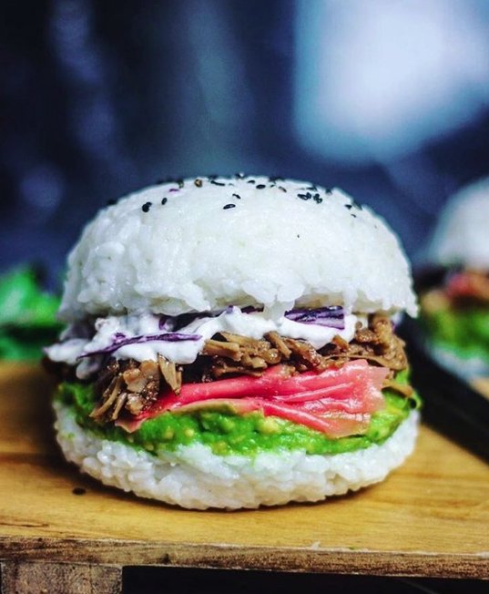 #BESTOFVEGANBURGER - hit na Instagramie, fot. @clean.plates