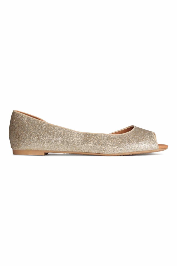 Metaliczne buty trendy 2016, H&M, 39,90 zł, fot. hm