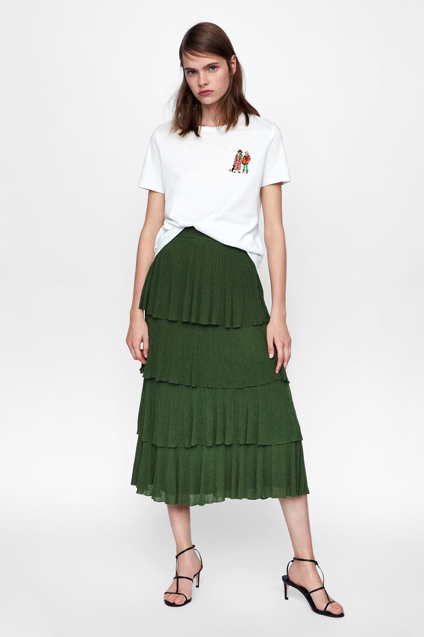 T-shirt z haftem Zara