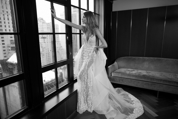 Magdalena Frąckowiak w sukniach ślubnych Berta Bridal