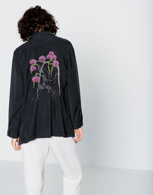 Mikrotrend: hafty, Pull & Bear, 199 zł