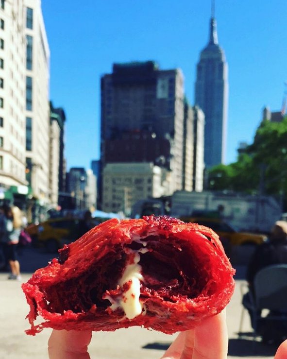 The Red Velvet Croissant - nowe modne śniadanie na Instagramie