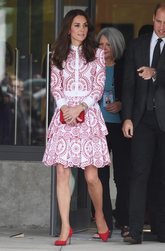 Księżna Catherine w Kanadzie. Zobacz stylizacje księżnej Cambridge!