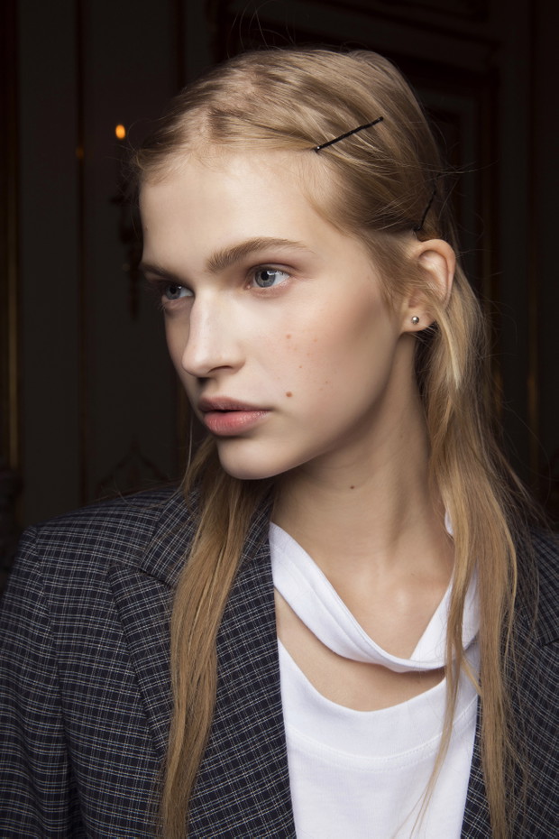 Modna fryzura trendy wiosna-lato 2019