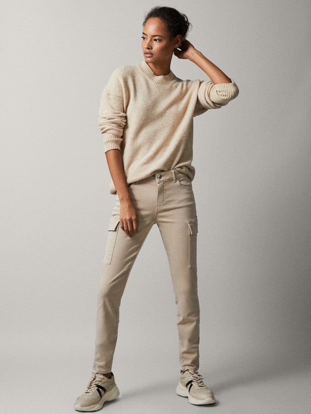 Beżowe spodnie Massimo Dutti