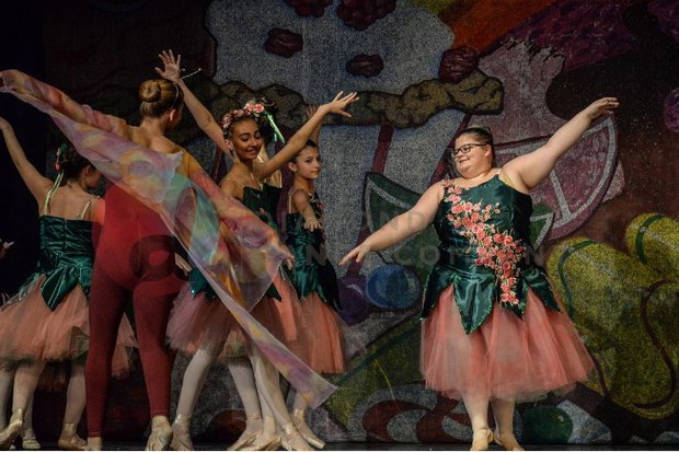 Lizzy Howell: balerina plus size