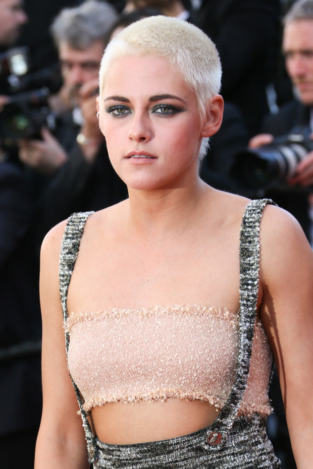 Włosy w kolorze Nordic White, Kristen Stewart, 2017 rok