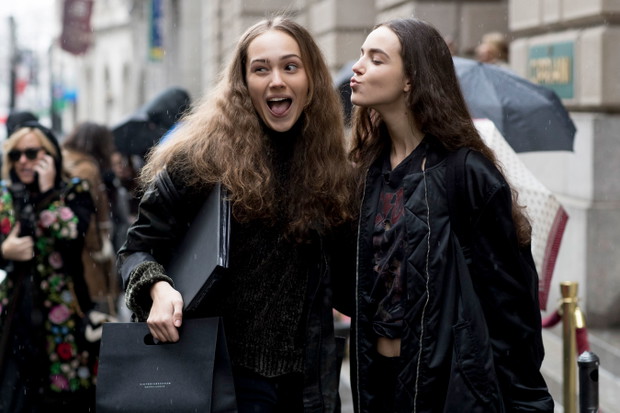 Street fashion: modelki off duty na New York Fashion Week AW17