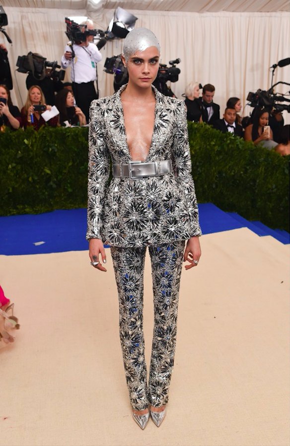 Cara Delevingne - Met Gala 2017, kostium Chanel