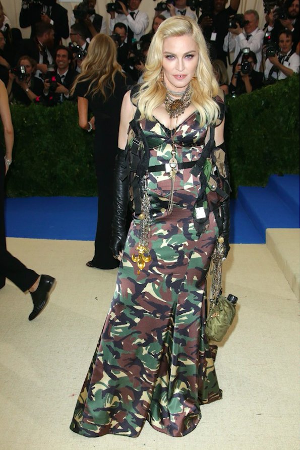 Madonna - Met Gala 2017, kreacja Moschino