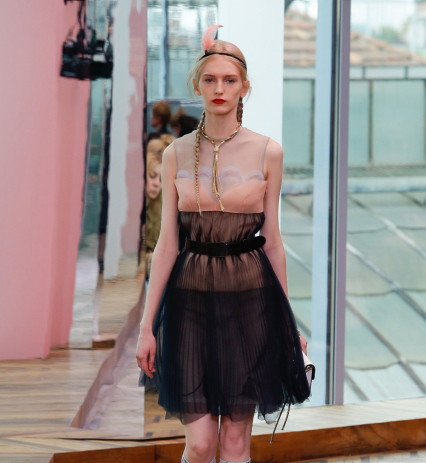 Rozkloszowana spódnica Prada Resort 2018