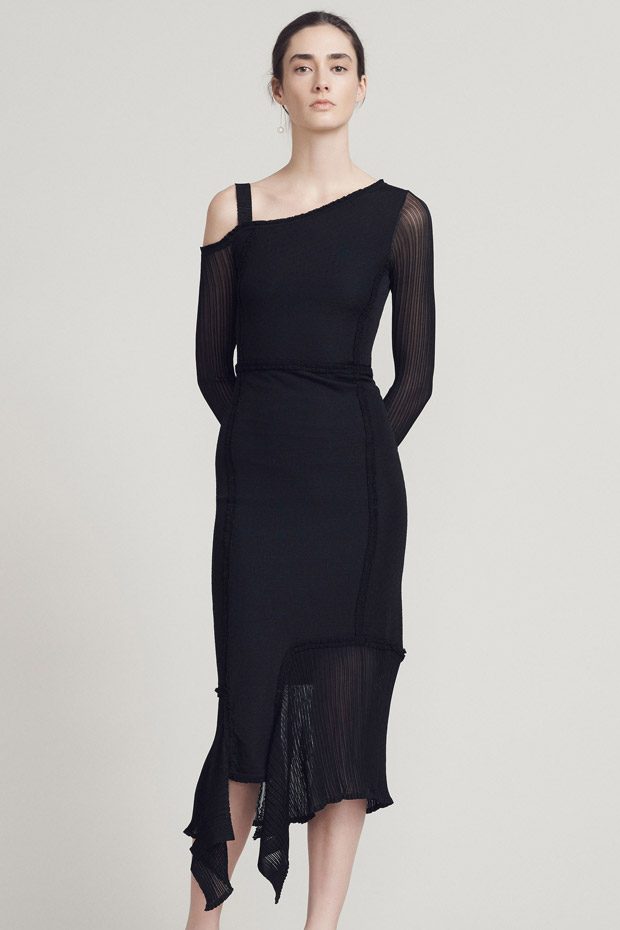 Czarna sukienka z asymetrycznym dekoltem Jason Wu Pre-Fall 2017