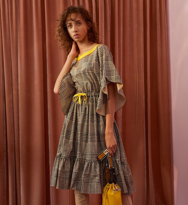 Sukienka z falbankami Fendi Resort 2018