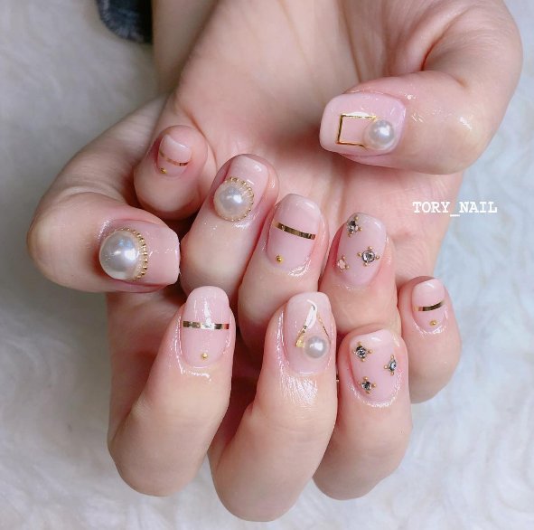 Manicure z perłami