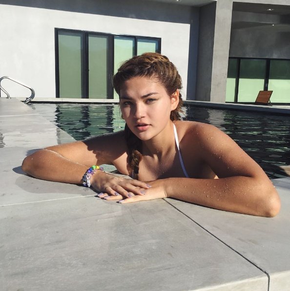 Natalie Nootenboom - azjatycka modelka plus size