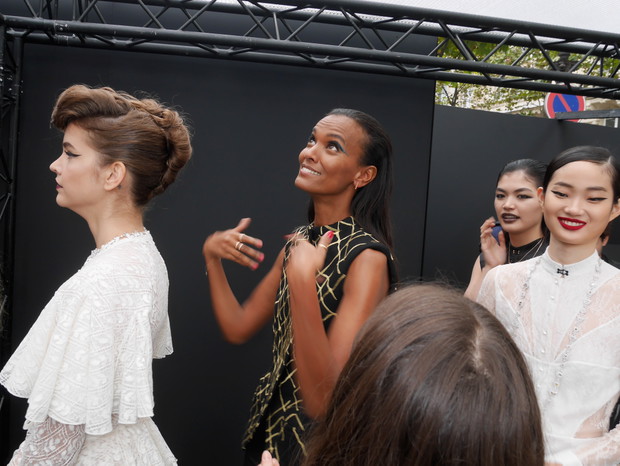 Backstage LE DÉFILÉ L’ORÉAL PARIS