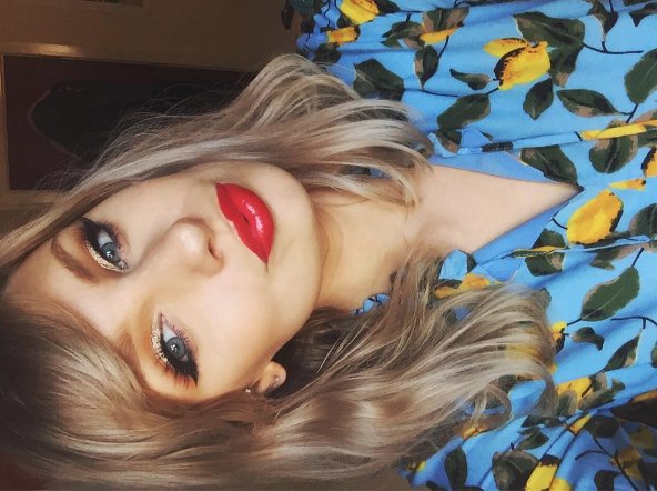 Laura Cadman, 20-letnia studentka z Newcastle wygląda jak Taylor Swift?