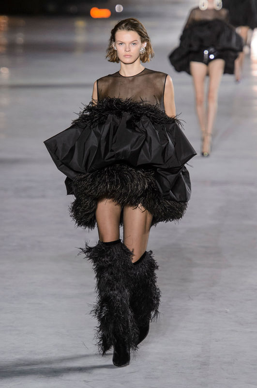 Pokaz Saint Laurent wiosna-lato 2018