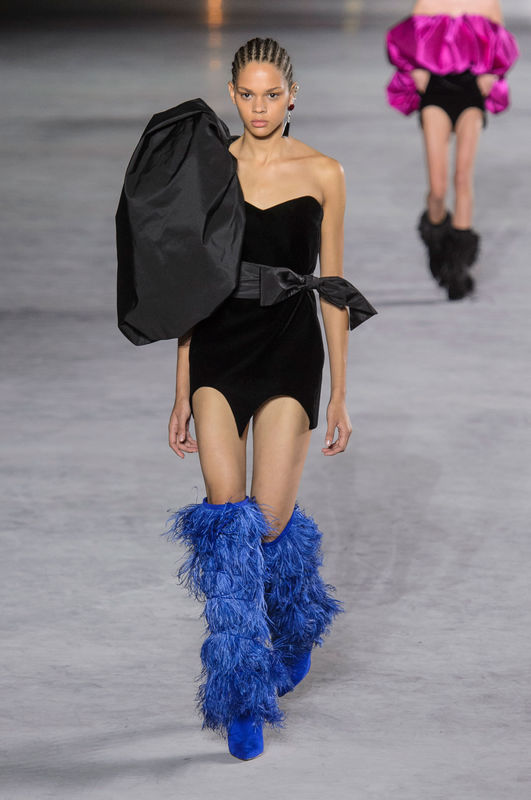 Pokaz Saint Laurent wiosna-lato 2018