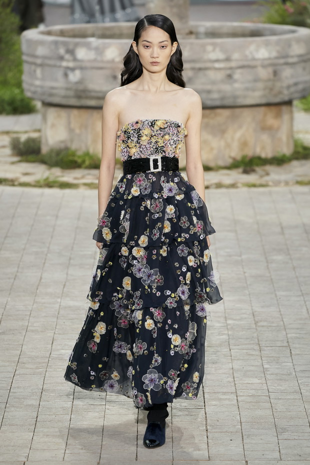 Suknie z pokazów haute couture wiosna-lato 2020