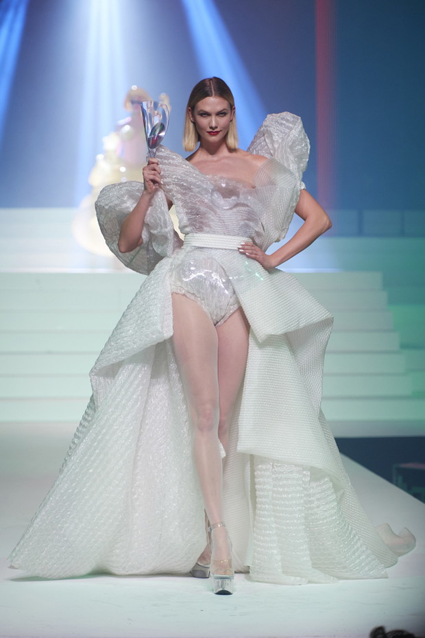 Suknie z pokazów haute couture wiosna-lato 2020