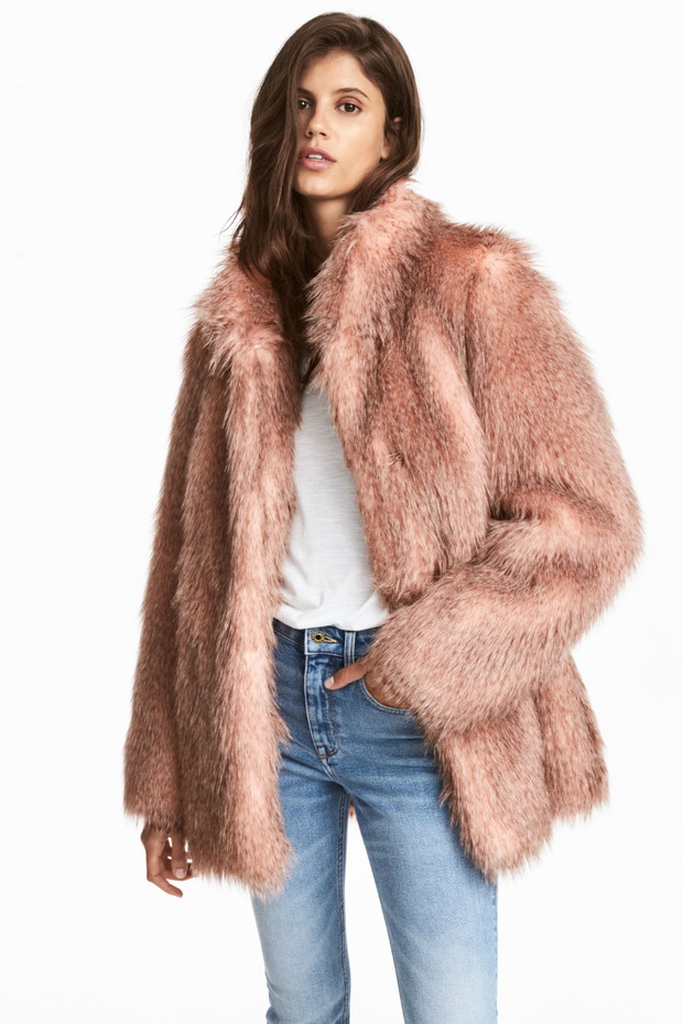 Kolorowe futra: H&M, 399 zł