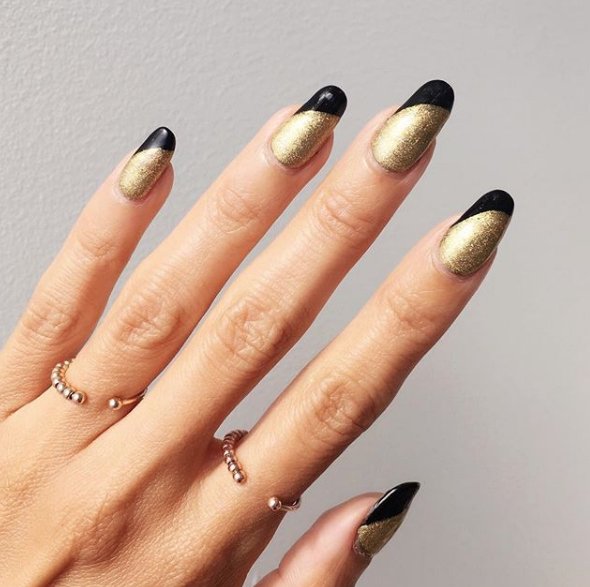 Złoty manicure